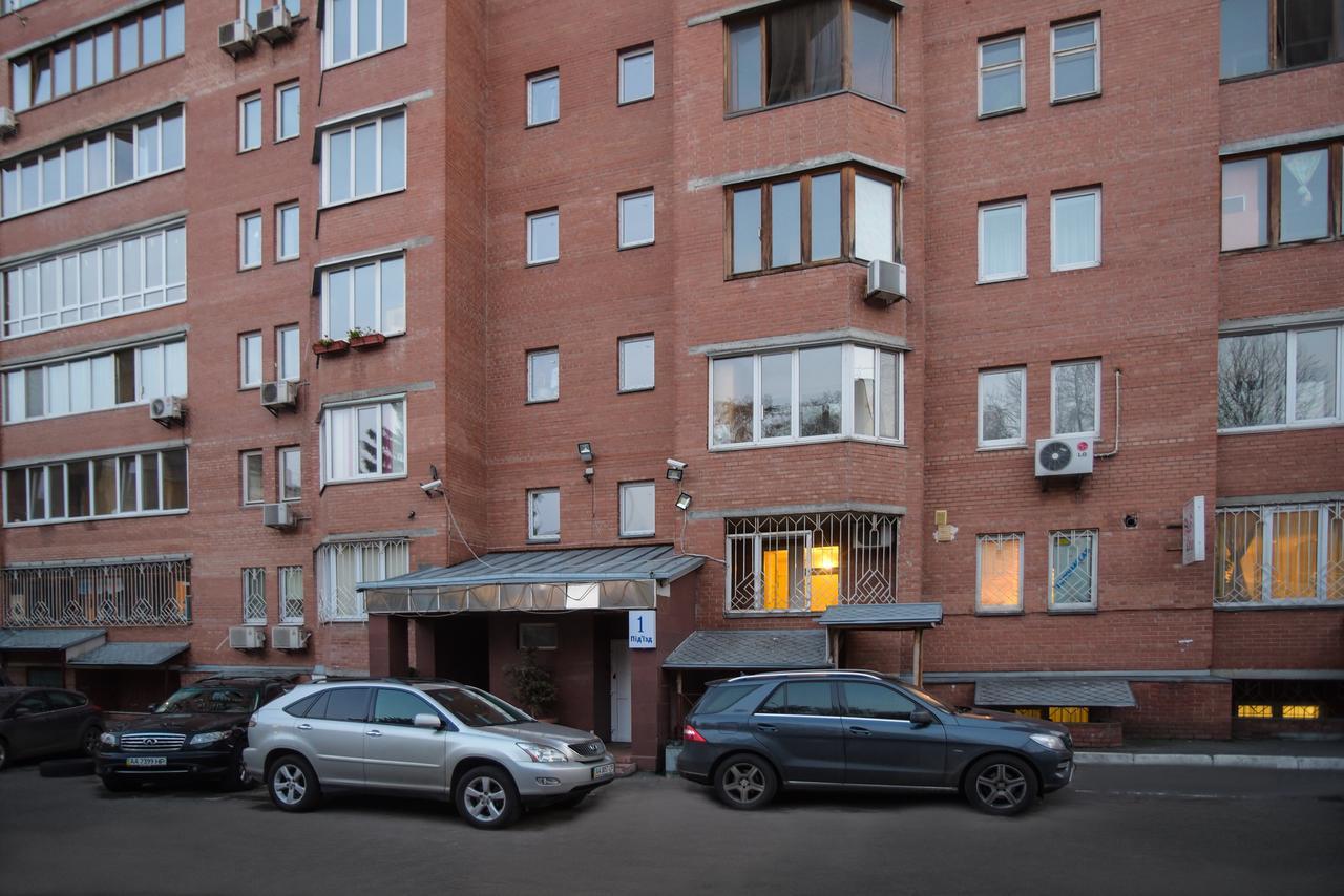 Aparthotel On Klinichna St. Kiev Exterior foto